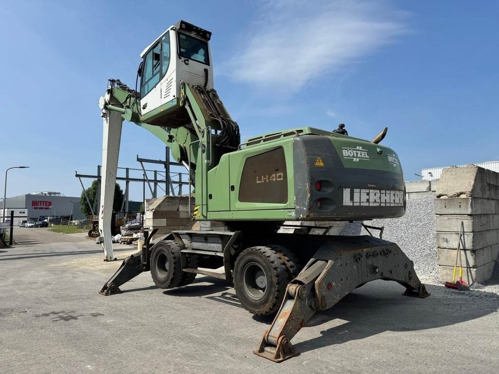 Liebherr LH 40 M - Pelle de manutention: photos 3 Liebherr LH 40 M - Pelle de manutention: photos 3