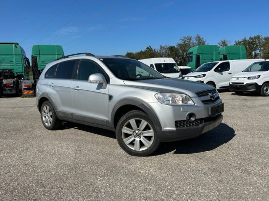 Chevrolet Captiva 3,2 V6 - SUV: photos 3 Chevrolet Captiva 3,2 V6 - SUV: photos 3