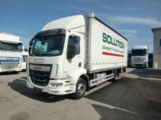 DAF LF 260 16 Tonner Plane mit LBW, Automatik, E6, - Camion à rideaux coulissants: photos 1 DAF LF 260 16 Tonner Plane mit LBW, Automatik, E6, - Camion à rideaux coulissants: photos 1