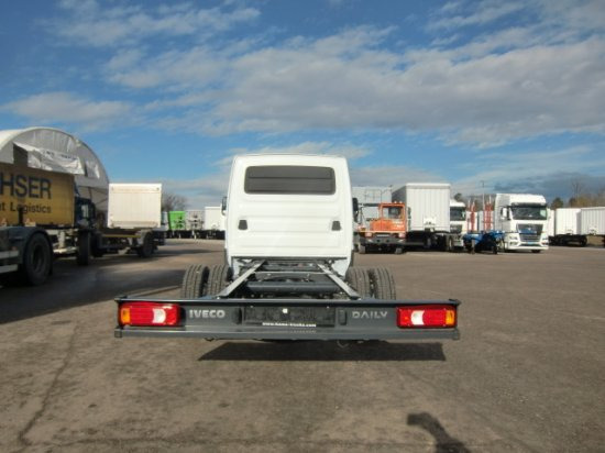 Iveco Daily 40 - 180 Fahrgestell, E6 Automatik mehrere Einheiten verfügbar - Châssis cabine: photos 5 Iveco Daily 40 - 180 Fahrgestell, E6 Automatik mehrere Einheiten verfügbar - Châssis cabine: photos 5