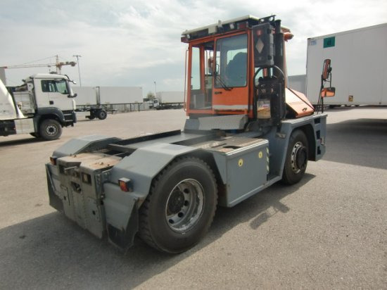 MAFI Hofschlepper MT32Z - Tracteur portuaire: photos 4 MAFI Hofschlepper MT32Z - Tracteur portuaire: photos 4
