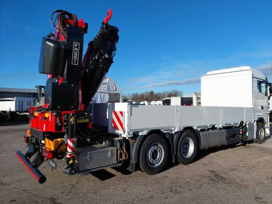 MAN TGX 26.510 LL Pritsche, Fassi F545RA.2.28XE, Containerverschlüsse, - Camion plateau, Camion grue: photos 2 MAN TGX 26.510 LL Pritsche, Fassi F545RA.2.28XE, Containerverschlüsse, - Camion plateau, Camion grue: photos 2