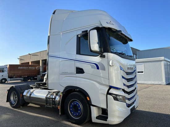 Iveco Stralis 460 Gas, 2 LNG-Tanks, Retarder, Leder - Tracteur routier: photos 1 Iveco Stralis 460 Gas, 2 LNG-Tanks, Retarder, Leder - Tracteur routier: photos 1