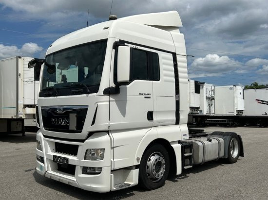 MAN TGX 18.440 XLX Low Deck, Retarder, Standklima, Euro 6, - Tracteur routier: photos 1 MAN TGX 18.440 XLX Low Deck, Retarder, Standklima, Euro 6, - Tracteur routier: photos 1