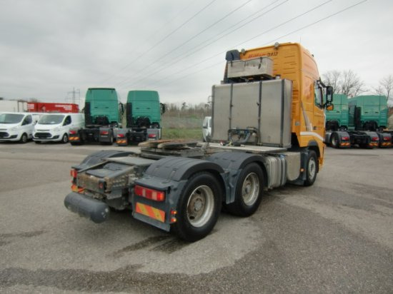 Volvo FH 16 700 6x4T, E5, Kipphydraulik I Shift, Schwerlastkupplung - Tracteur routier: photos 4 Volvo FH 16 700 6x4T, E5, Kipphydraulik I Shift, Schwerlastkupplung - Tracteur routier: photos 4