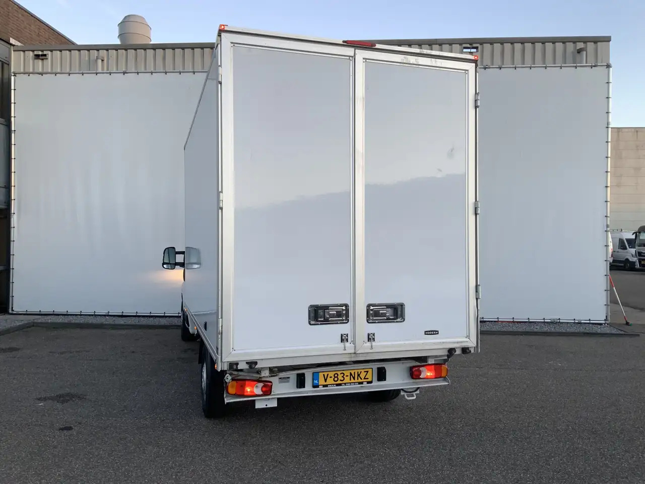Citroen Jumper 2.2 BlueHDi 165 L3 3.5t Meubel bak & Deuren Airco - Fourgon: photos 2 Citroen Jumper 2.2 BlueHDi 165 L3 3.5t Meubel bak & Deuren Airco - Fourgon: photos 2