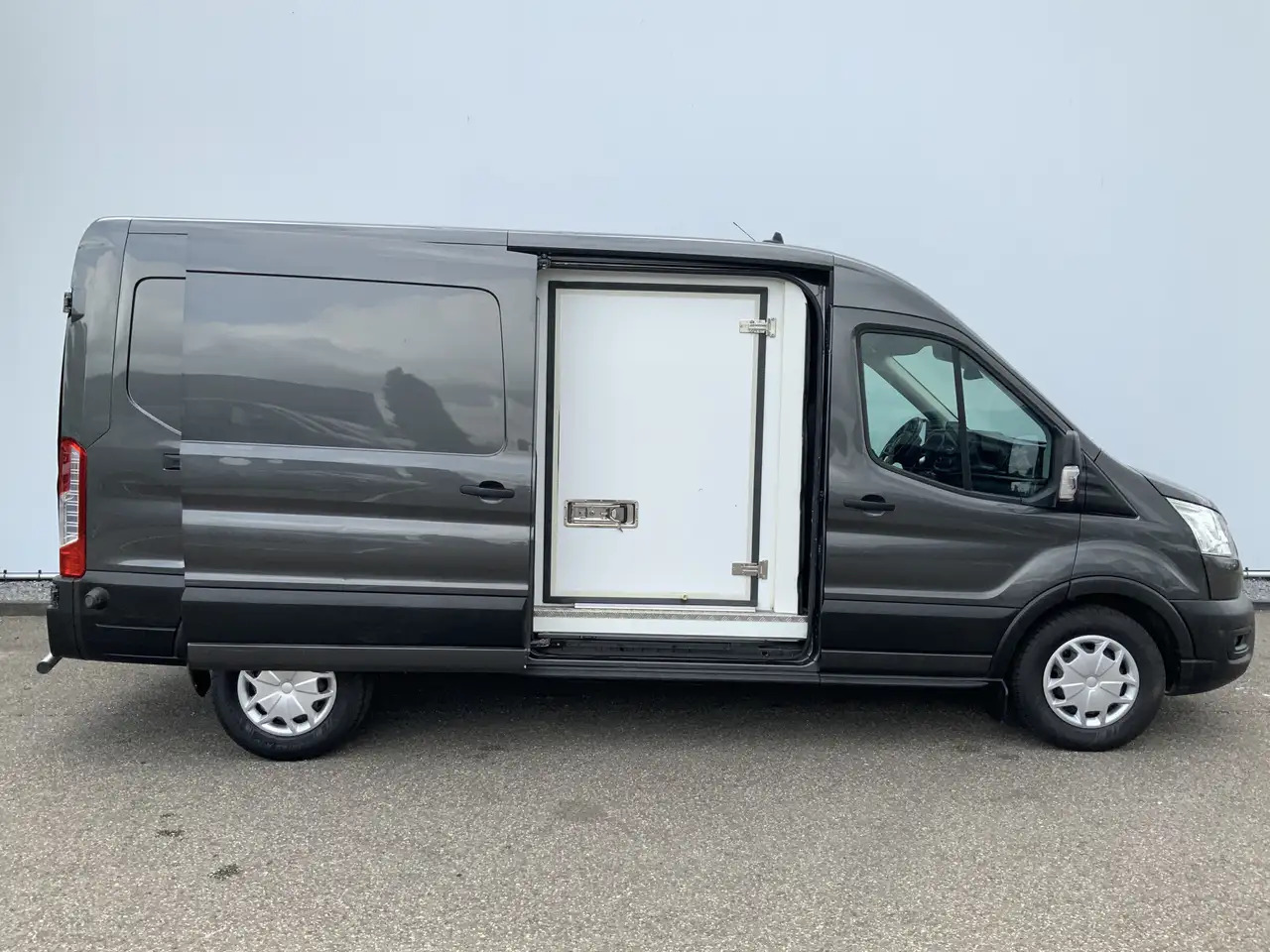Ford Transit 350 2.0 TDCI L3H2 Trend Koelauto & Vries Automaat - Véhicule utilitaire frigorifique: photos 2 Ford Transit 350 2.0 TDCI L3H2 Trend Koelauto & Vries Automaat - Véhicule utilitaire frigorifique: photos 2