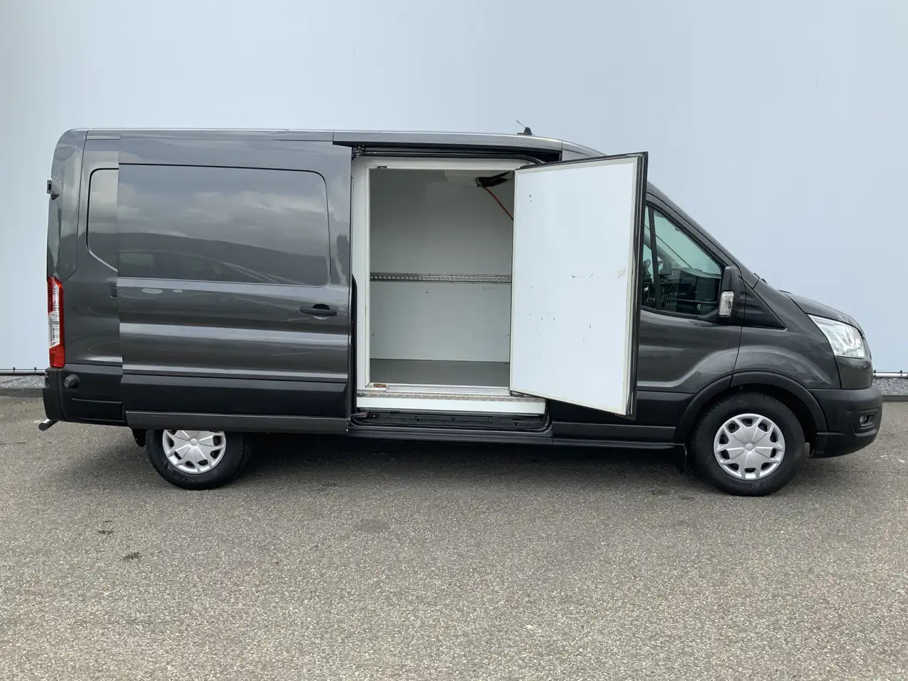 Ford Transit 350 2.0 TDCI L3H2 Trend Koelauto & Vries Automaat - Véhicule utilitaire frigorifique: photos 4 Ford Transit 350 2.0 TDCI L3H2 Trend Koelauto & Vries Automaat - Véhicule utilitaire frigorifique: photos 4