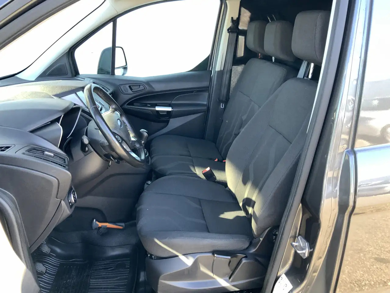 Ford Transit Connect 1.5 TDCI L2 Trend Airco Cruise 3 Zits DakDragers C - Fourgonnette: photos 4 Ford Transit Connect 1.5 TDCI L2 Trend Airco Cruise 3 Zits DakDragers C - Fourgonnette: photos 4
