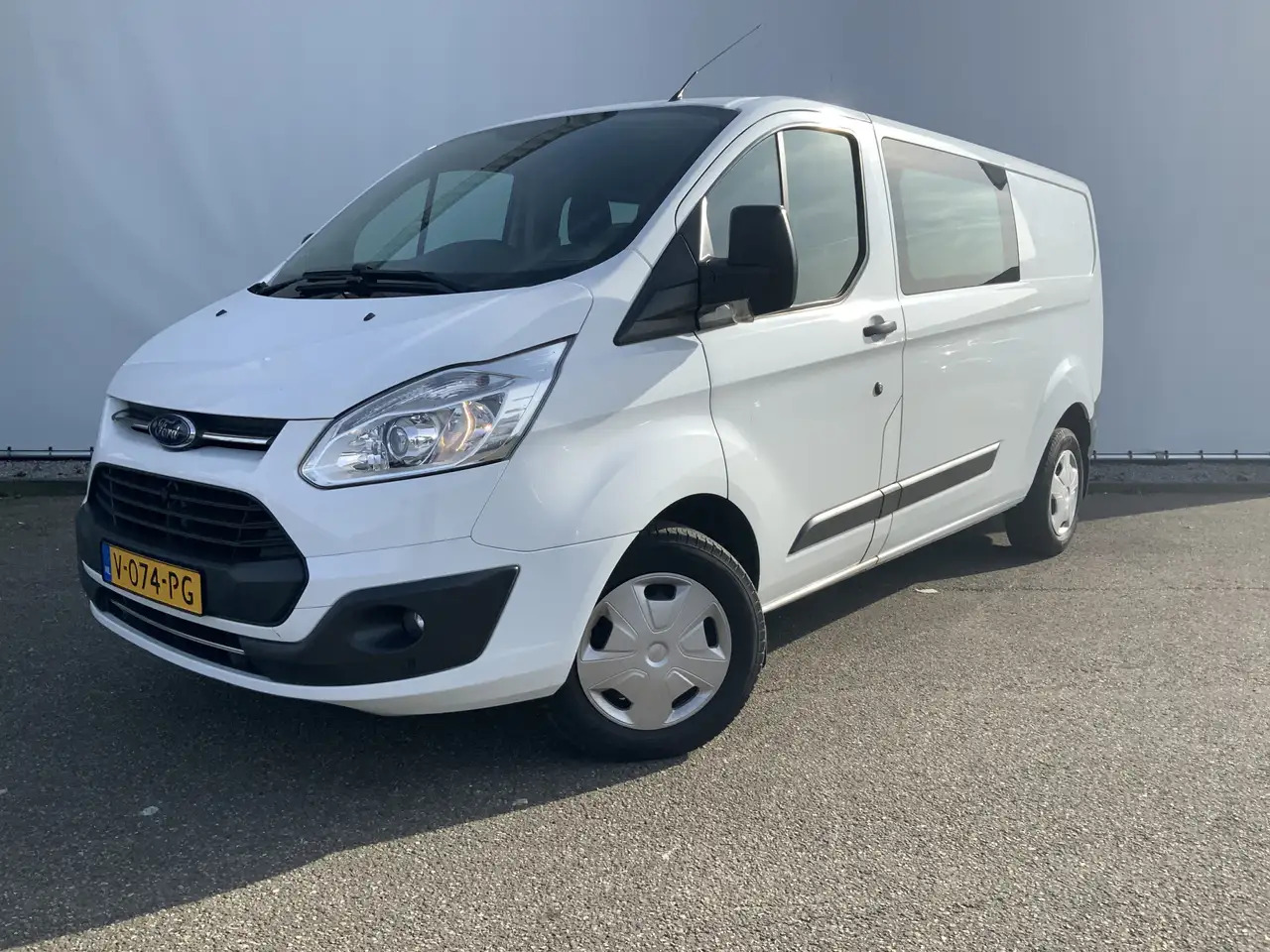 Ford Transit Custom 290 2.0 TDCI L2H1 6 Zits Trend DC Airco Cruise Tre - Utilitaire double cabine: photos 1 Ford Transit Custom 290 2.0 TDCI L2H1 6 Zits Trend DC Airco Cruise Tre - Utilitaire double cabine: photos 1