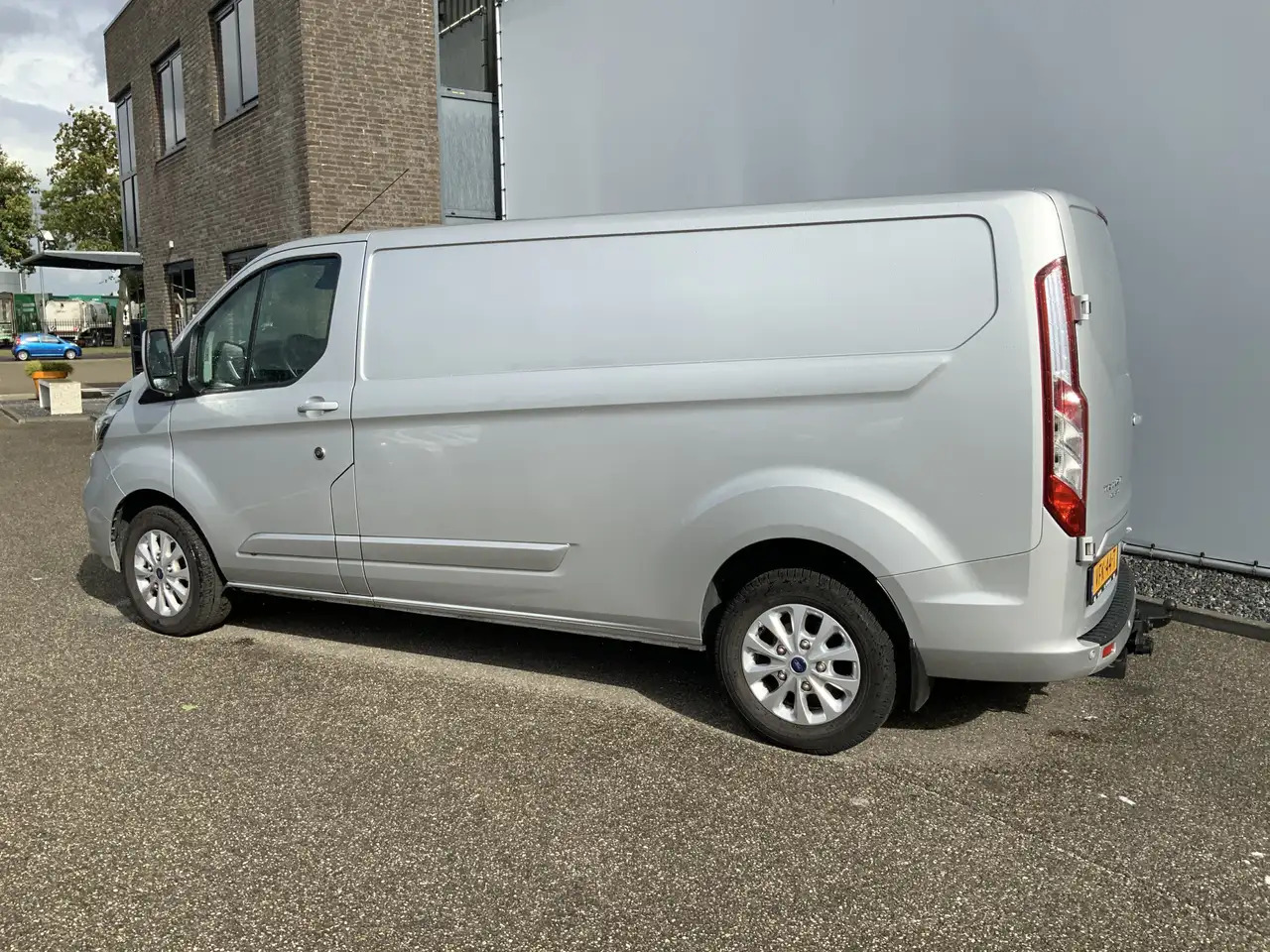 Ford Transit Custom 300 2.0 TDCI (MOTOR DEFECT!!) L2H2 Airco Navi 3 Zi - Fourgon utilitaire: photos 3 Ford Transit Custom 300 2.0 TDCI (MOTOR DEFECT!!) L2H2 Airco Navi 3 Zi - Fourgon utilitaire: photos 3