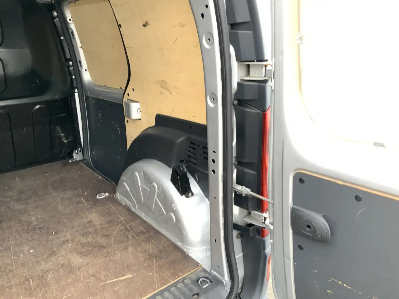 Fourgonnette Mercedes-Benz Citan 109 CDI BlueEFFICIENCY Business Ambition Airco Tre: photos 9