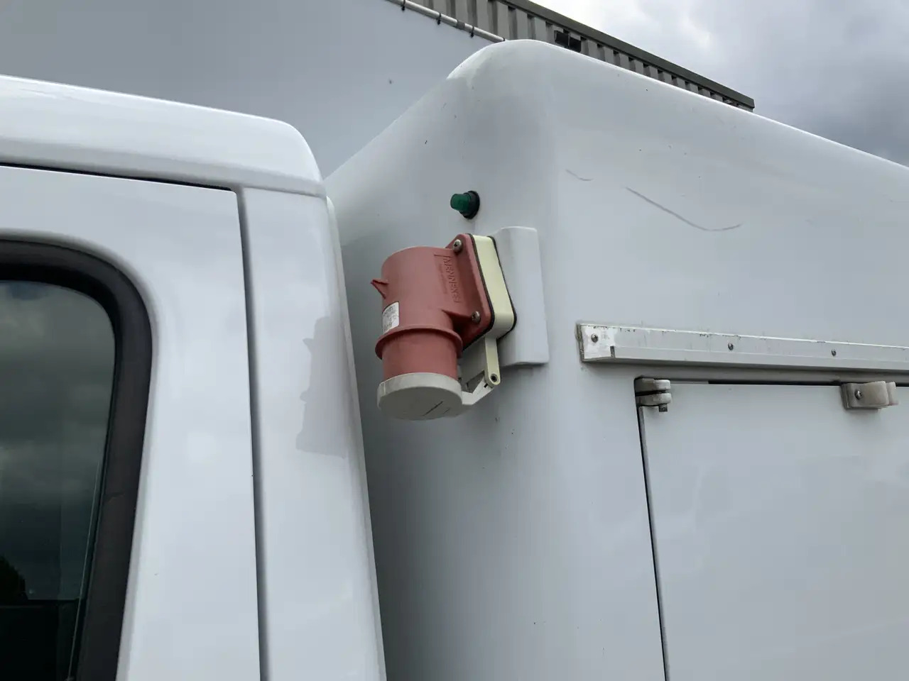 Mercedes-Benz Sprinter 310 2.2 CDI 366 ijswagen 40 gr _0 Deuren 10 Euro 5 - Véhicule utilitaire frigorifique: photos 3 Mercedes-Benz Sprinter 310 2.2 CDI 366 ijswagen 40 gr _0 Deuren 10 Euro 5 - Véhicule utilitaire frigorifique: photos 3