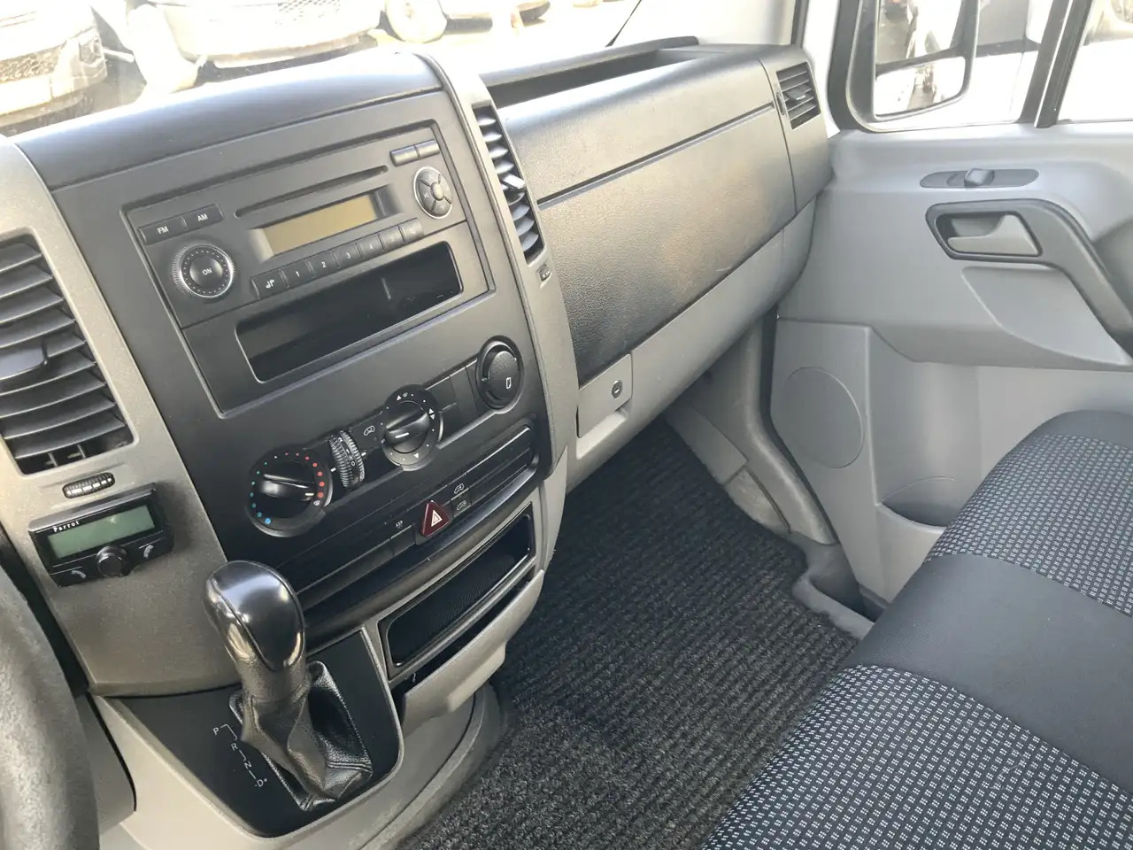 Mercedes-Benz Sprinter 311 2.2 CDI 366 L2H1 Automaat 3 Zits Trekaak 2800k - Fourgon utilitaire: photos 4 Mercedes-Benz Sprinter 311 2.2 CDI 366 L2H1 Automaat 3 Zits Trekaak 2800k - Fourgon utilitaire: photos 4