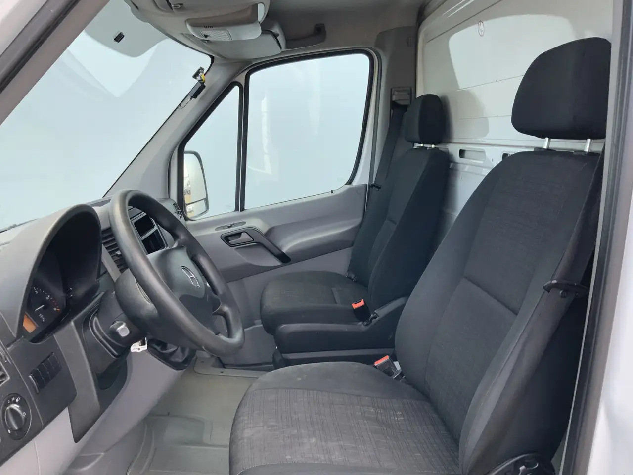 Mercedes-Benz Sprinter 311 2.2 CDI 366 ijsAuto - 40 C. Deuren 10 Euro 6 - Véhicule utilitaire frigorifique: photos 4 Mercedes-Benz Sprinter 311 2.2 CDI 366 ijsAuto - 40 C. Deuren 10 Euro 6 - Véhicule utilitaire frigorifique: photos 4