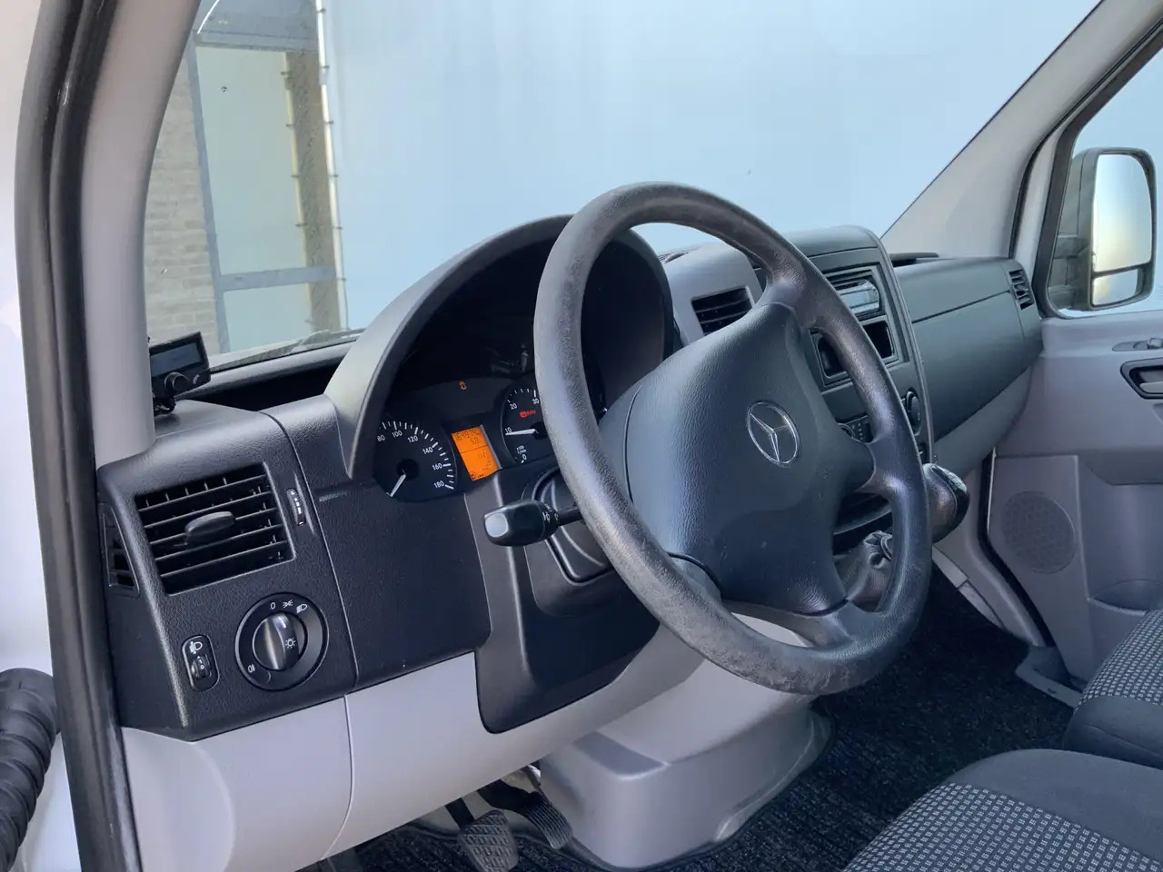Mercedes-Benz Sprinter 515 2.2 CDI 432 Meubelbak 5,10 MTR.&Deuren Airco 3 - Fourgon: photos 5 Mercedes-Benz Sprinter 515 2.2 CDI 432 Meubelbak 5,10 MTR.&Deuren Airco 3 - Fourgon: photos 5
