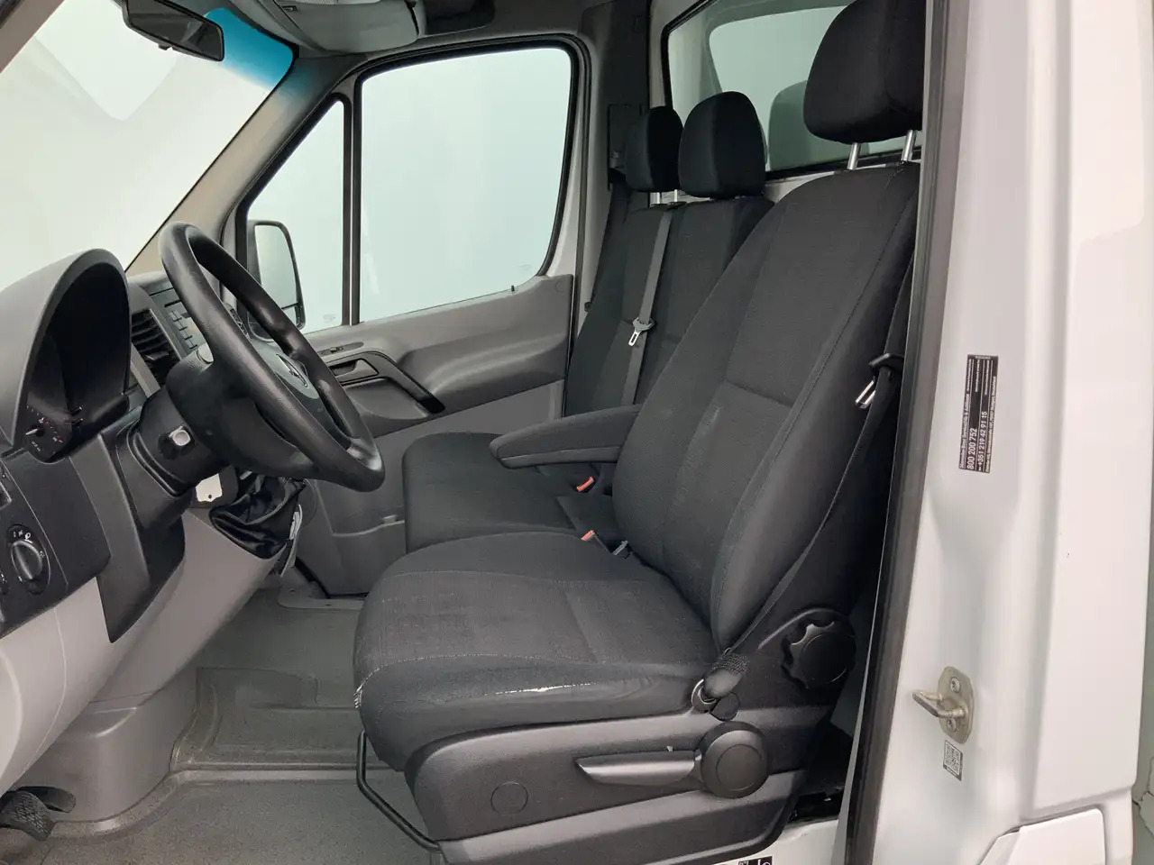 Mercedes-Benz Sprinter 516 2.2 CDI 432 Meubelbak&Deuren &Trap Airco 3 Zit - Fourgon: photos 4 Mercedes-Benz Sprinter 516 2.2 CDI 432 Meubelbak&Deuren &Trap Airco 3 Zit - Fourgon: photos 4