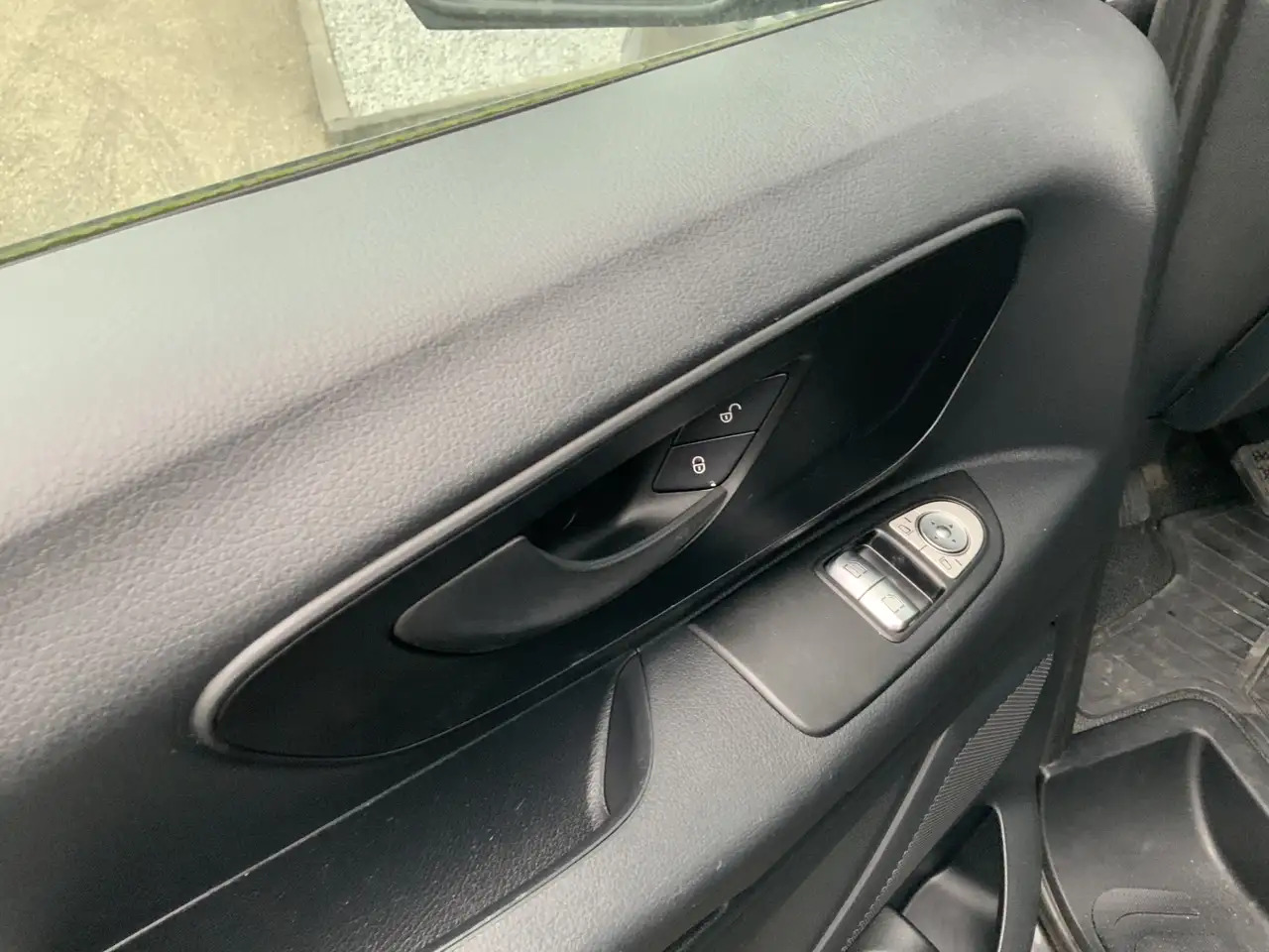 Mercedes-Benz Vito 114 CDI Lang L2 H1 3 Zits Airco Cruise Euro 5 - Fourgon utilitaire: photos 5 Mercedes-Benz Vito 114 CDI Lang L2 H1 3 Zits Airco Cruise Euro 5 - Fourgon utilitaire: photos 5