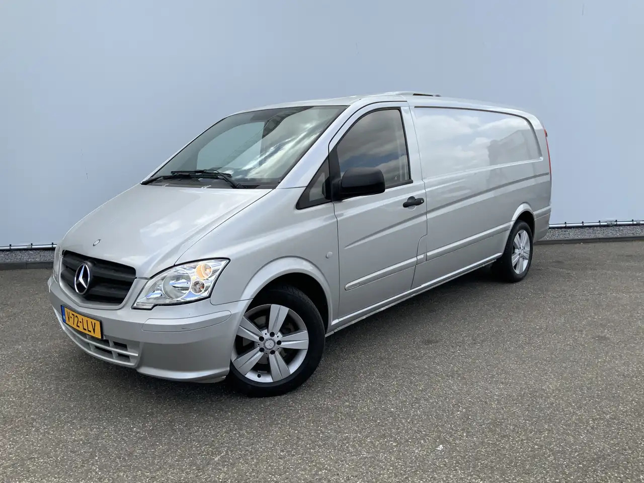 Mercedes-Benz Vito 122 CDI Automaat Koel Auto werkt 100 % 0.gr Airco - Véhicule utilitaire frigorifique: photos 1 Mercedes-Benz Vito 122 CDI Automaat Koel Auto werkt 100 % 0.gr Airco - Véhicule utilitaire frigorifique: photos 1