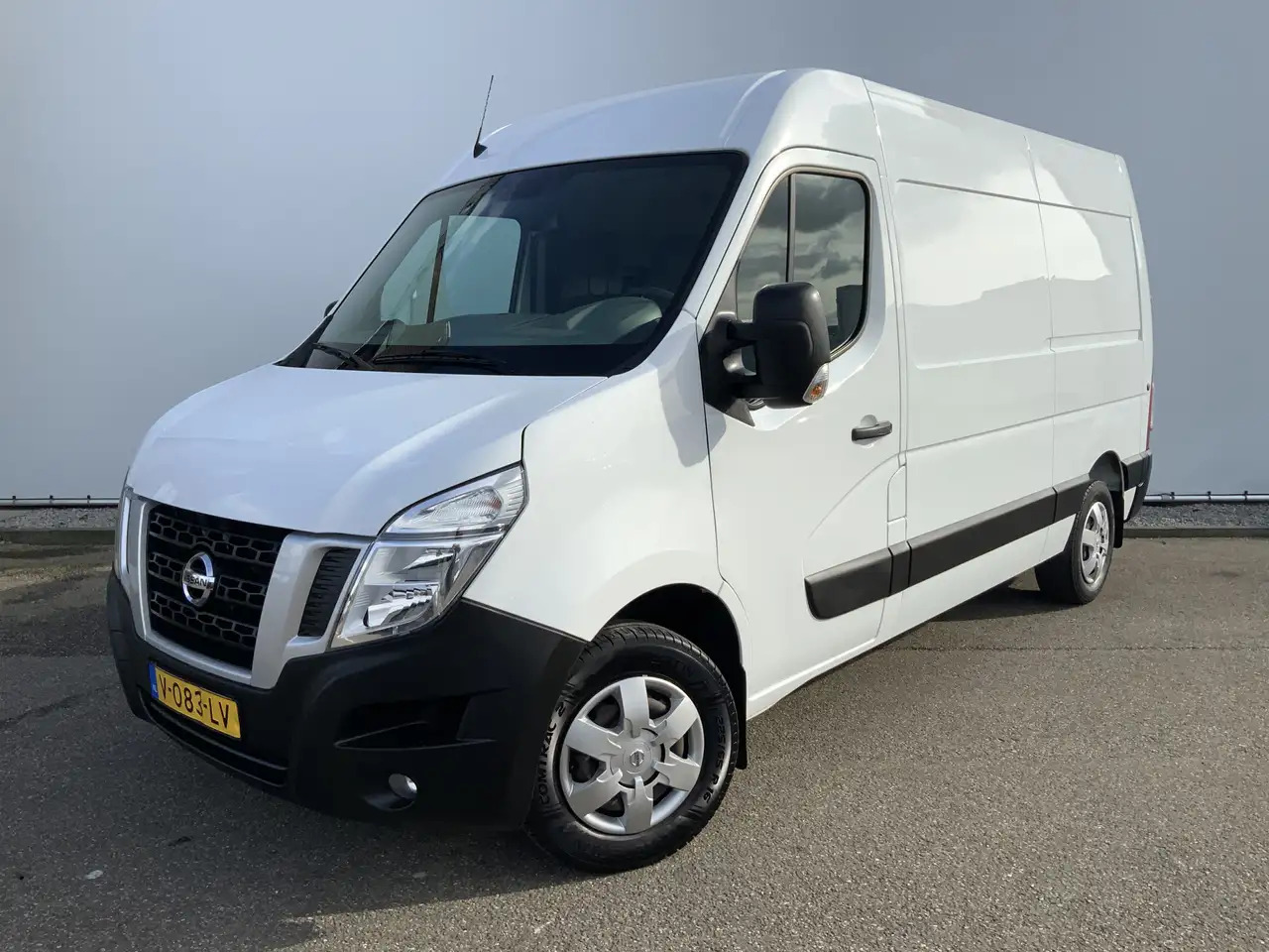 Nissan NV400 2.3 dCi L2H2 Optima L2H2 Airco Cruise Trekhaak 250 - Fourgon utilitaire: photos 1 Nissan NV400 2.3 dCi L2H2 Optima L2H2 Airco Cruise Trekhaak 250 - Fourgon utilitaire: photos 1