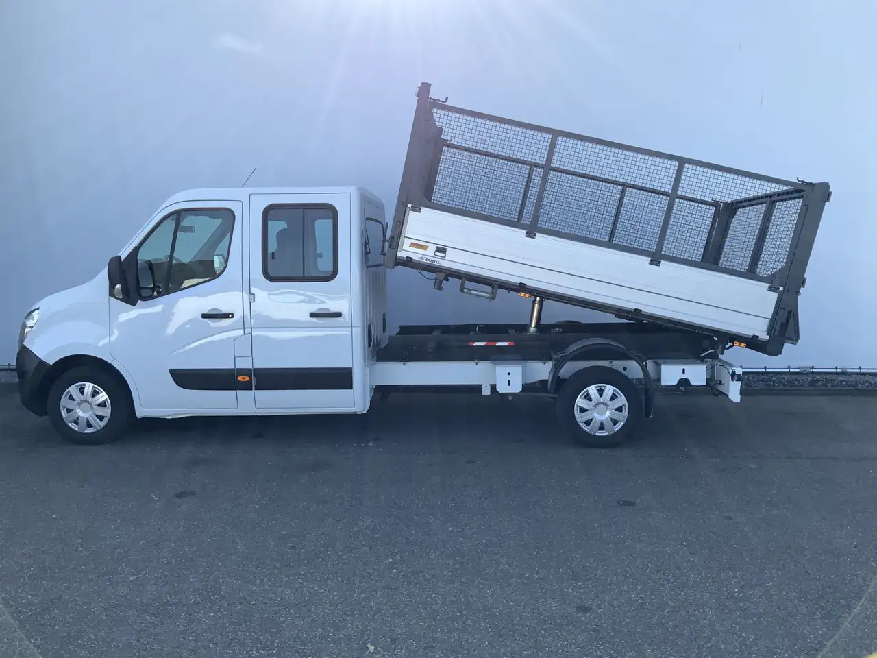 Nissan NV400 2.3 dCi L3H1 Dub Cab 3 Zijde Kipper Airco Bakmaat - Véhicule utilitaire benne, Utilitaire double cabine: photos 3 Nissan NV400 2.3 dCi L3H1 Dub Cab 3 Zijde Kipper Airco Bakmaat - Véhicule utilitaire benne, Utilitaire double cabine: photos 3