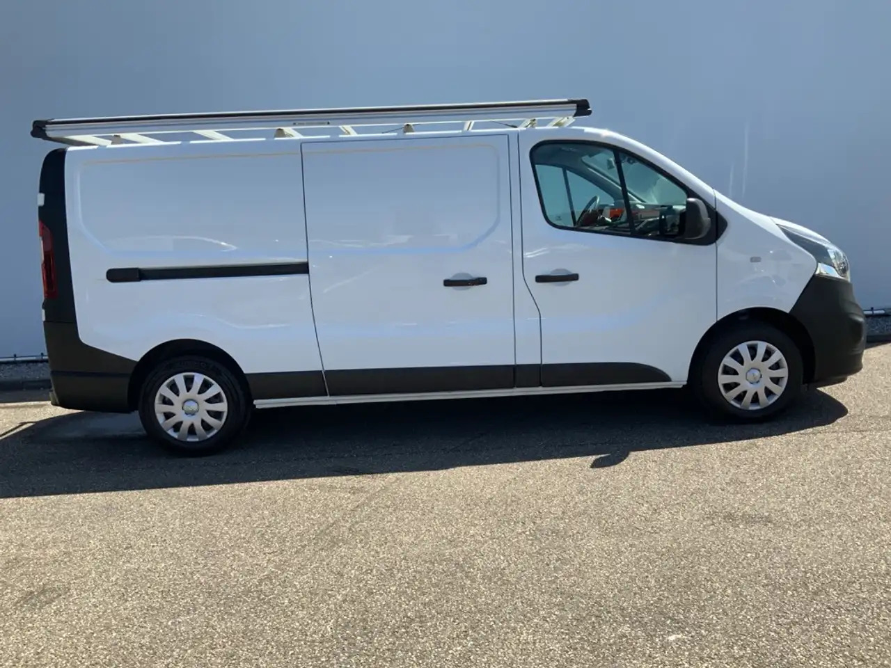 Opel Vivaro 1.6 CDTI L2H1 Edition EcoFlex Airco Cruise Imperia - Fourgon utilitaire: photos 3 Opel Vivaro 1.6 CDTI L2H1 Edition EcoFlex Airco Cruise Imperia - Fourgon utilitaire: photos 3