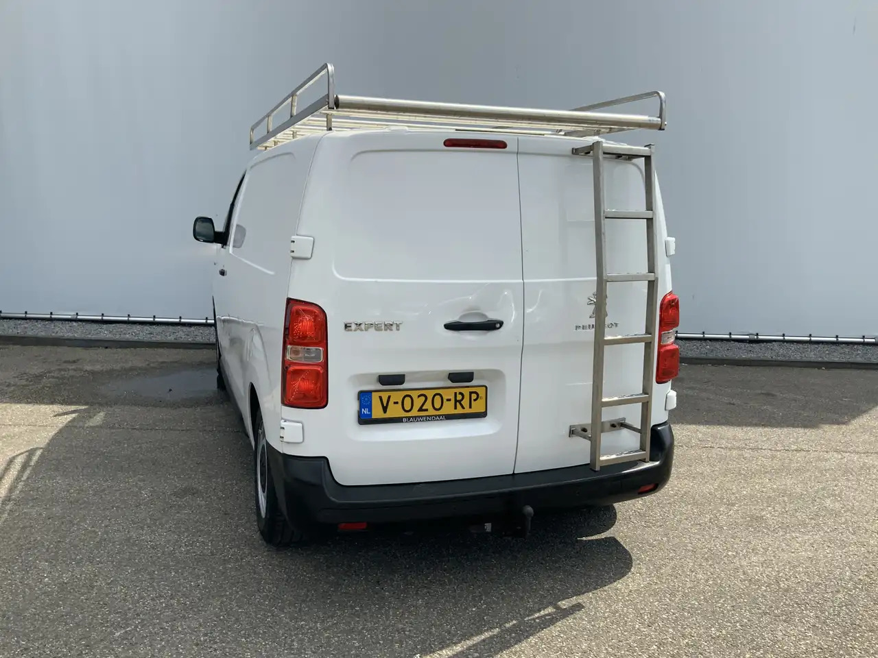 Peugeot Expert glazenwasser 226S 1.6 BlueHDI 115 Inbouw 530 liter - Fourgon utilitaire: photos 4 Peugeot Expert glazenwasser 226S 1.6 BlueHDI 115 Inbouw 530 liter - Fourgon utilitaire: photos 4