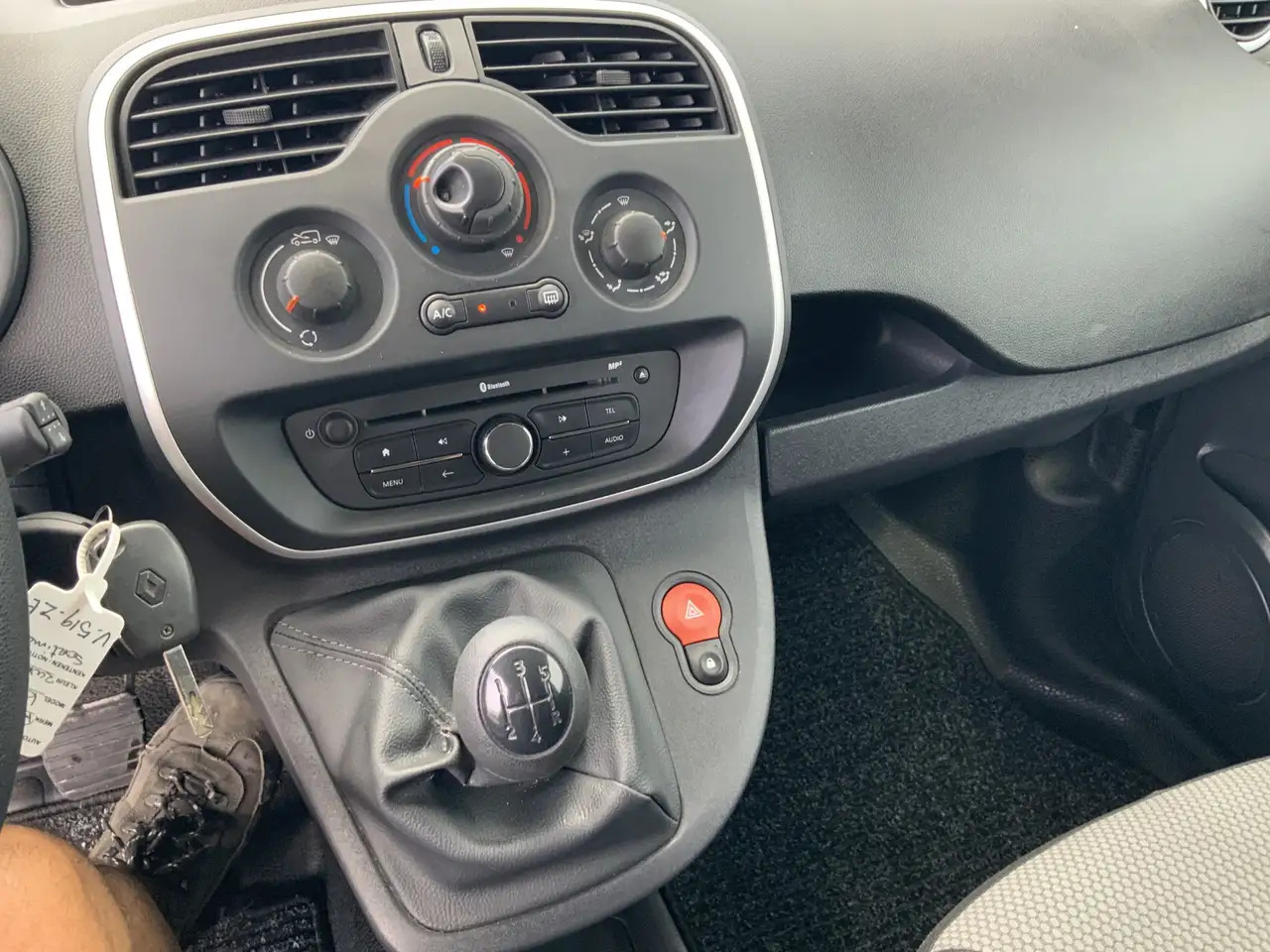 Fourgonnette, Véhicule de voirie/ Spécial Renault Kangoo 1.5 dCi 90 Energy Comfort Plus .Sortimo Kasten Com: photos 14
