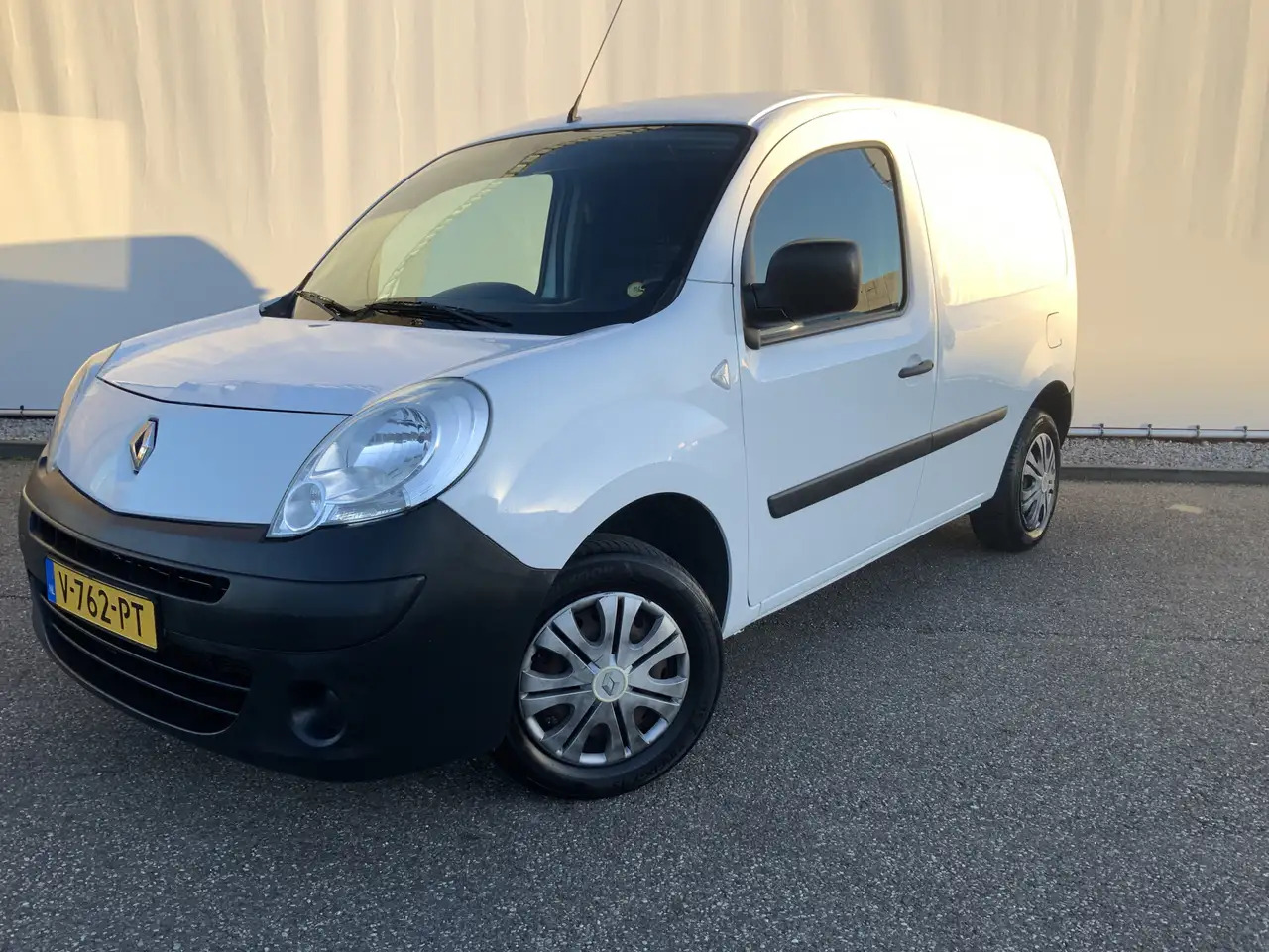 Renault Kangoo Express 1.5 dCi 70 Express Comfort Airco Trekhaak - Fourgonnette: photos 1 Renault Kangoo Express 1.5 dCi 70 Express Comfort Airco Trekhaak - Fourgonnette: photos 1
