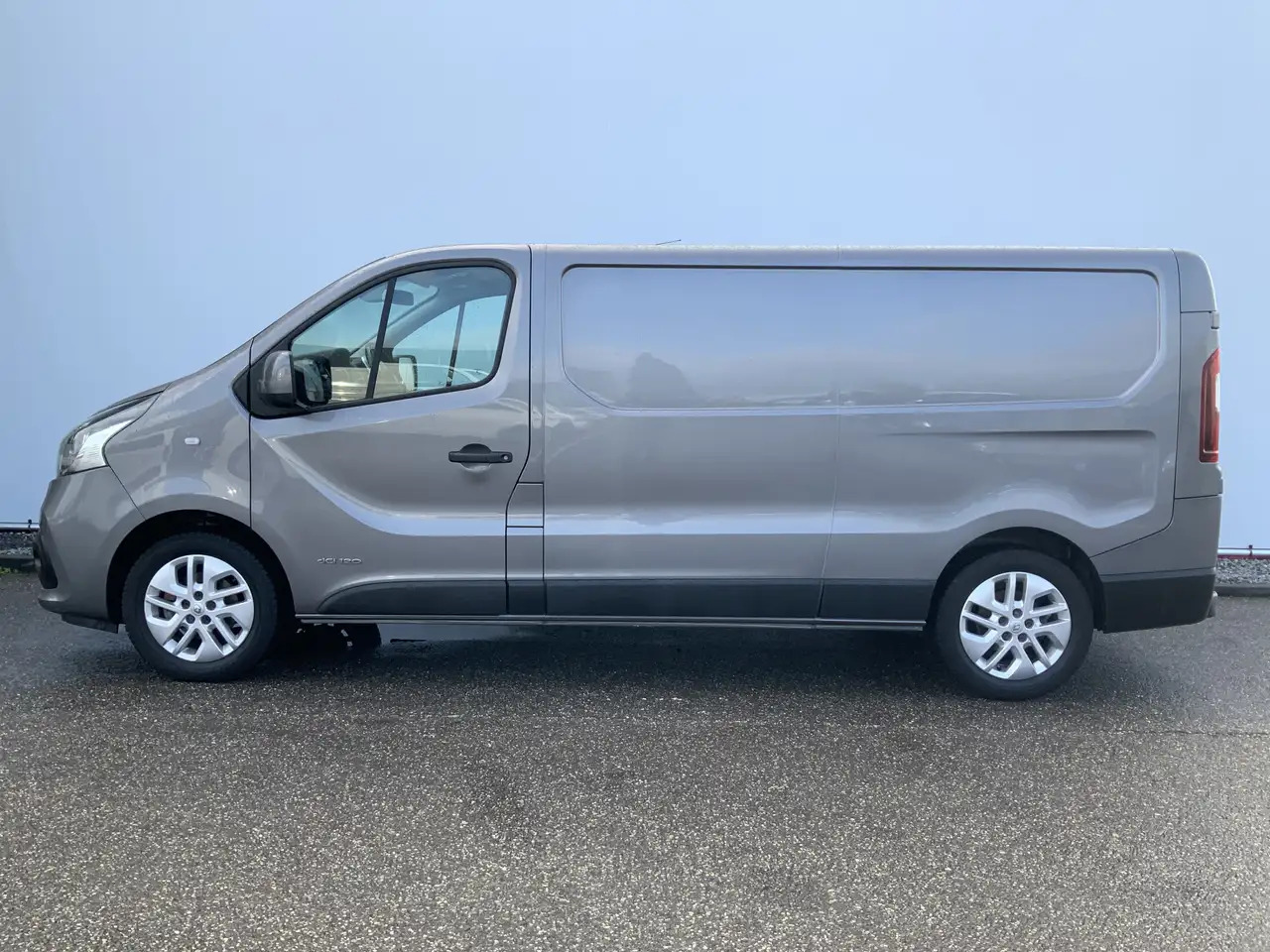 Renault Trafic 1.6 dCi T29 L2H1 DC Comfort Energy Airco Cruise Na - Fourgon utilitaire: photos 3 Renault Trafic 1.6 dCi T29 L2H1 DC Comfort Energy Airco Cruise Na - Fourgon utilitaire: photos 3