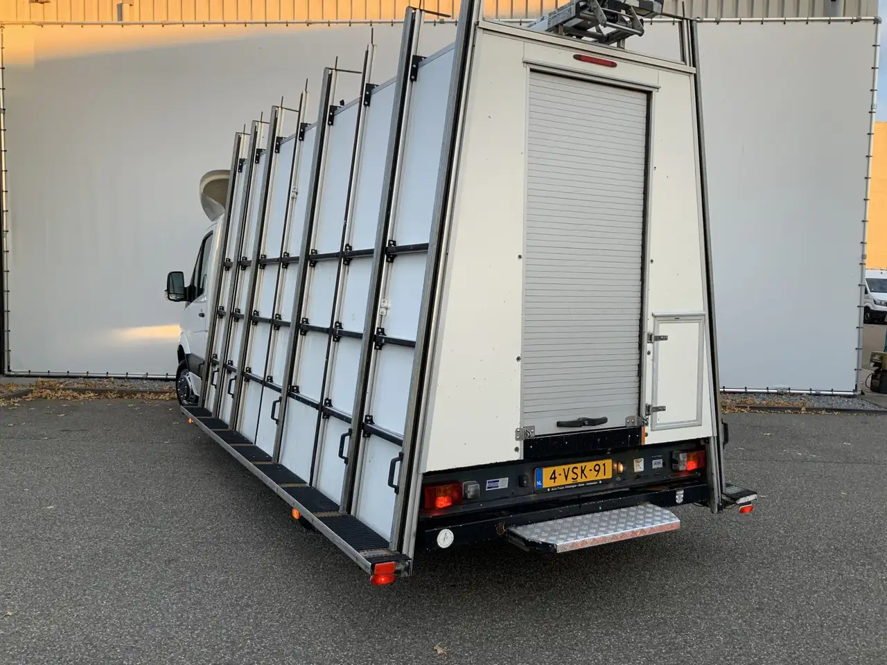 Volkswagen Crafter 35 2.0 TDI L3H1 Glasresteel Airco Cruise 3 Zits UI - Fourgon, Véhicule de voirie/ Spécial: photos 2 Volkswagen Crafter 35 2.0 TDI L3H1 Glasresteel Airco Cruise 3 Zits UI - Fourgon, Véhicule de voirie/ Spécial: photos 2