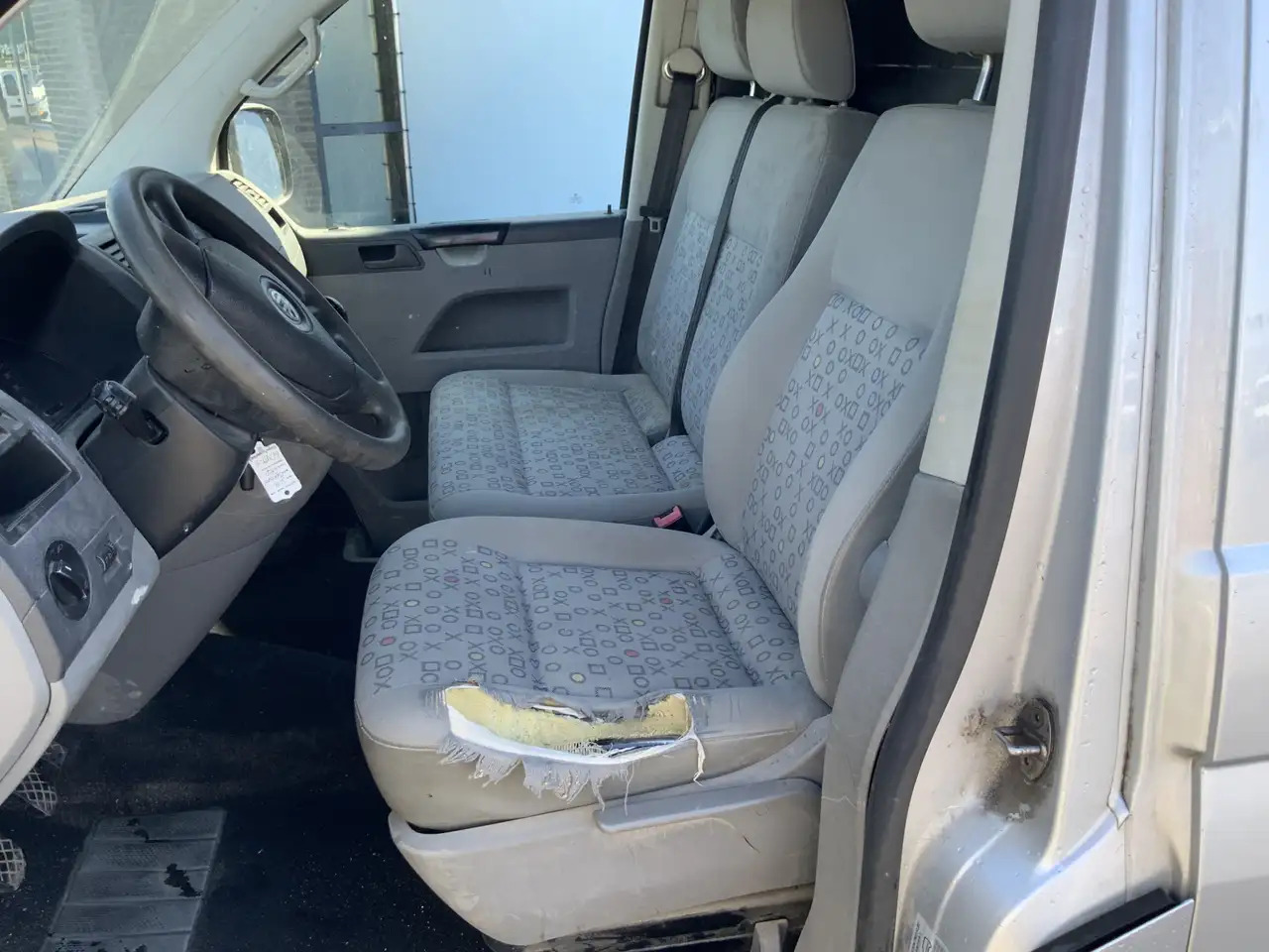 Volkswagen T5 Transporter 1.9 TDI 340 MHD (Versnellingsbak Defekt !!)Airco 3 - Fourgon utilitaire: photos 2 Volkswagen T5 Transporter 1.9 TDI 340 MHD (Versnellingsbak Defekt !!)Airco 3 - Fourgon utilitaire: photos 2