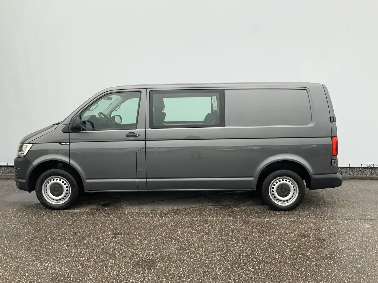 Volkswagen T6 Transporter 2.0 TDI L2H1 DC Comfortline Plus Dub Cab Cruise 5 - Fourgonnette, Utilitaire double cabine: photos 3 Volkswagen T6 Transporter 2.0 TDI L2H1 DC Comfortline Plus Dub Cab Cruise 5 - Fourgonnette, Utilitaire double cabine: photos 3