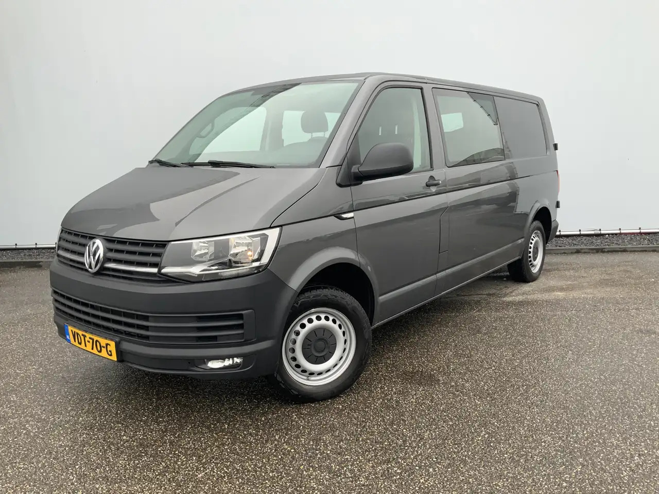 Volkswagen T6 Transporter 2.0 TDI L2H1 DC Comfortline Plus Dub Cab Cruise 5 - Fourgonnette, Utilitaire double cabine: photos 1 Volkswagen T6 Transporter 2.0 TDI L2H1 DC Comfortline Plus Dub Cab Cruise 5 - Fourgonnette, Utilitaire double cabine: photos 1