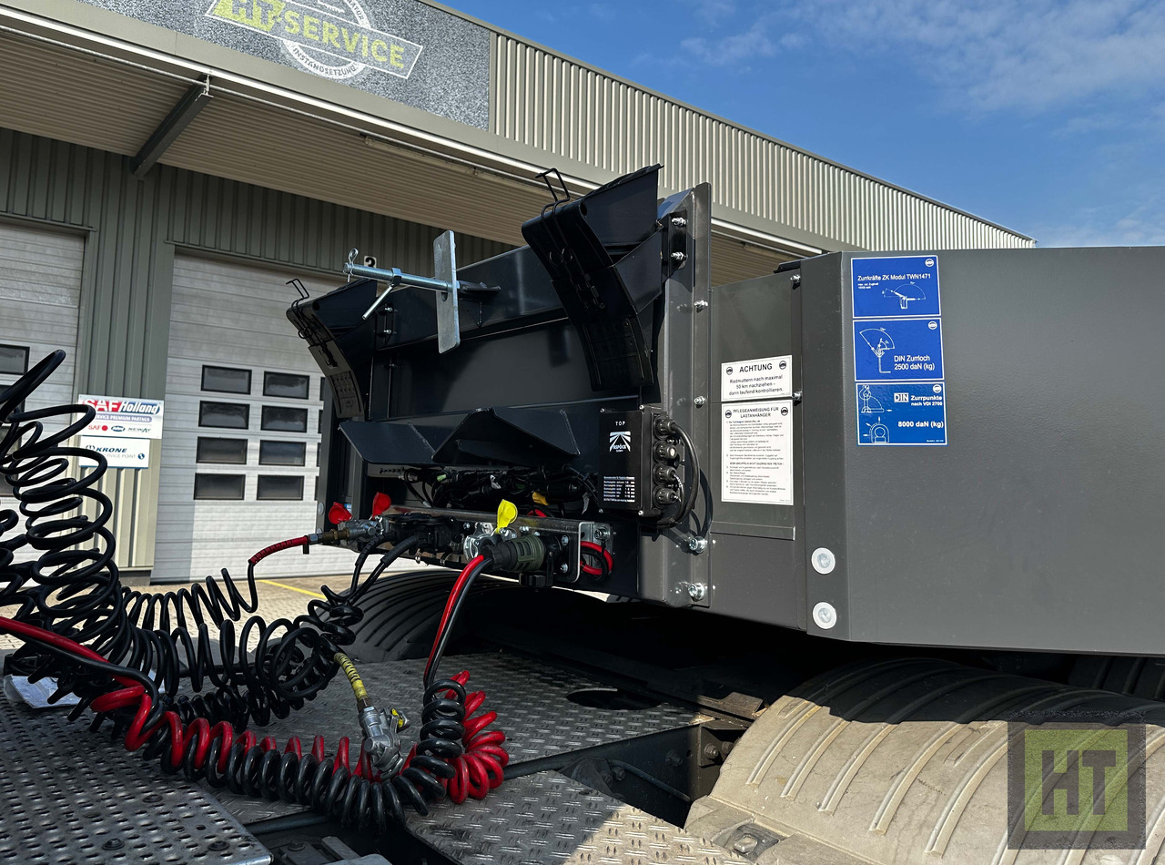 Meusburger 3-Achs-Tele-Semi mit 1 Paar Radmulden und hydr. Rampen - Semi-remorque surbaissé: photos 2 Meusburger 3-Achs-Tele-Semi mit 1 Paar Radmulden und hydr. Rampen - Semi-remorque surbaissé: photos 2