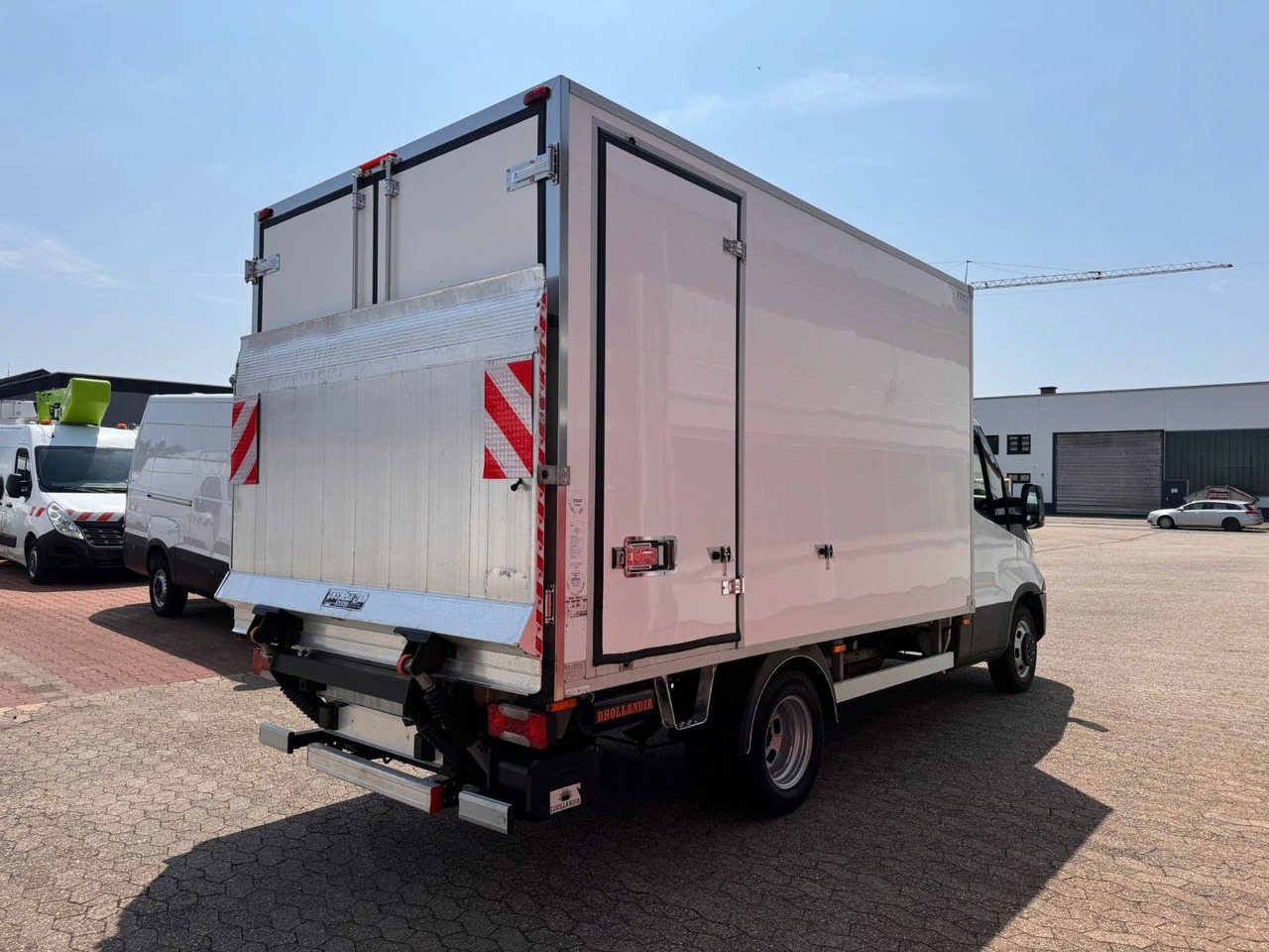 Iveco Daily 35C16 Tiefkühlkoffer Carrier Pulsor350 LWB - Véhicule utilitaire frigorifique: photos 4 Iveco Daily 35C16 Tiefkühlkoffer Carrier Pulsor350 LWB - Véhicule utilitaire frigorifique: photos 4