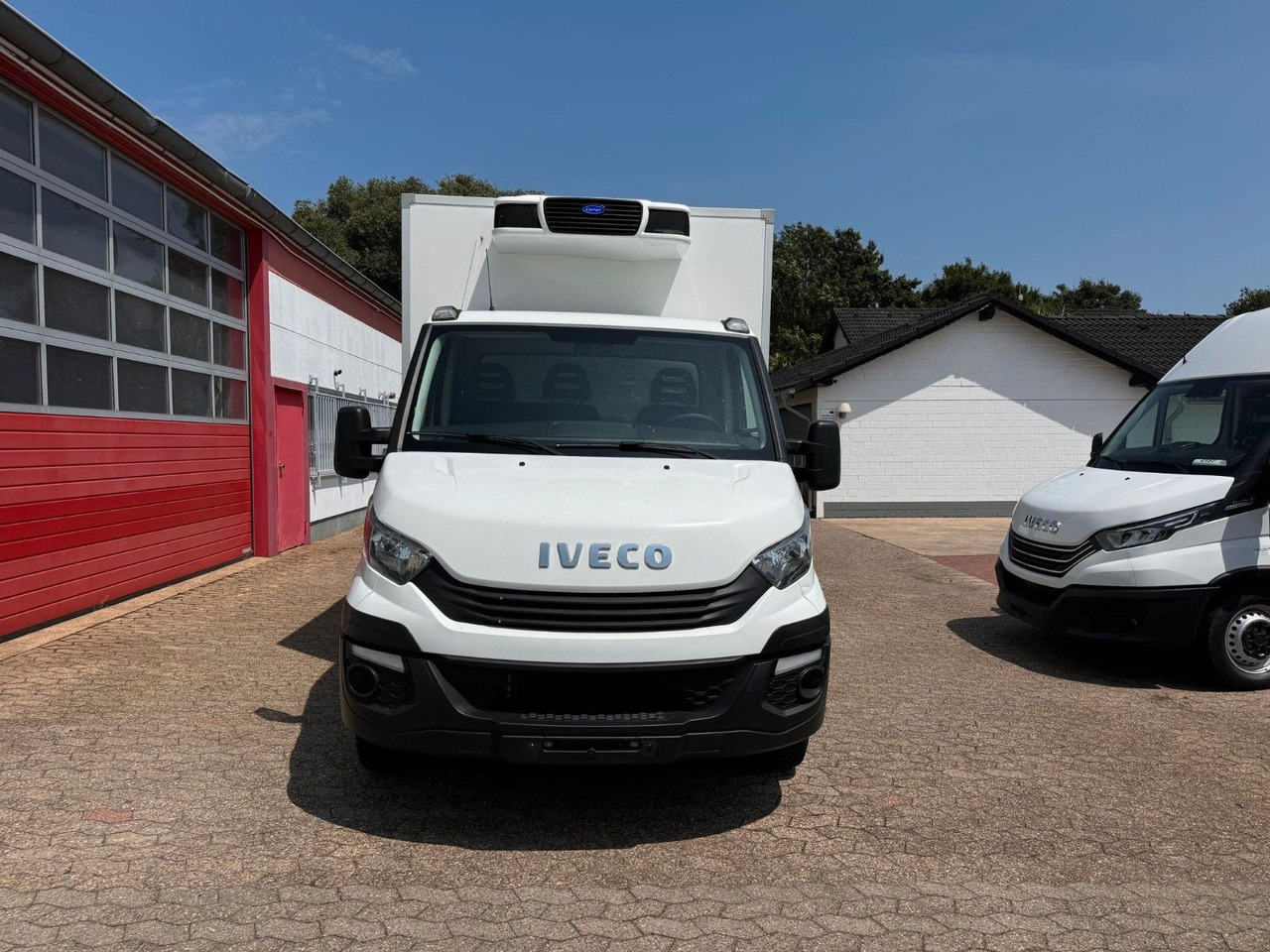 Iveco Daily 35C16 Tiefkühlkoffer Carrier Pulsor350 LWB - Véhicule utilitaire frigorifique: photos 2 Iveco Daily 35C16 Tiefkühlkoffer Carrier Pulsor350 LWB - Véhicule utilitaire frigorifique: photos 2