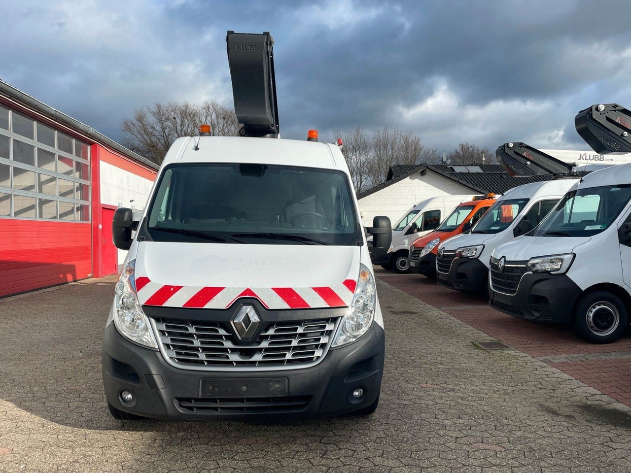 Renault Master Hubarbeitsbühne 2 Personen Korb bis 200kg - Camion avec nacelle: photos 2 Renault Master Hubarbeitsbühne 2 Personen Korb bis 200kg - Camion avec nacelle: photos 2