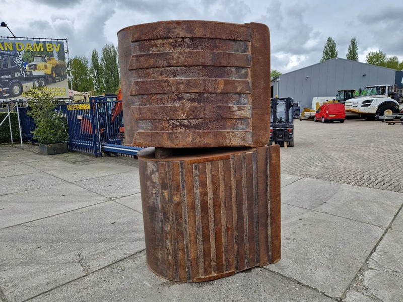 Diversen 2X dieplepel met Verachtert CW30/40 - Godet pour Engins de chantier: photos 4 Diversen 2X dieplepel met Verachtert CW30/40 - Godet pour Engins de chantier: photos 4