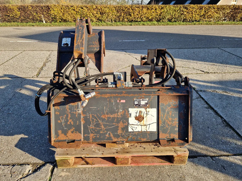 Diversen Attec schep/knijpbak t.b.v. schranklader - Godet pour Engins de chantier: photos 5 Diversen Attec schep/knijpbak t.b.v. schranklader - Godet pour Engins de chantier: photos 5