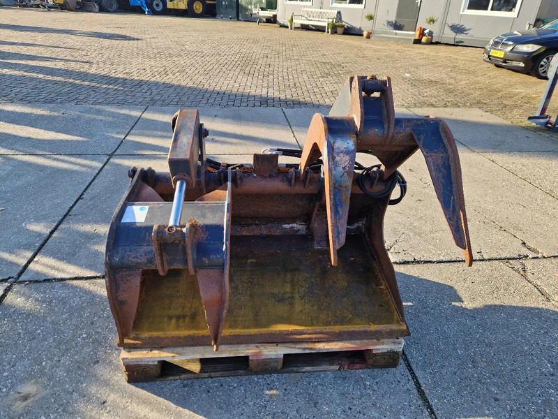 Diversen Attec schep/knijpbak t.b.v. schranklader - Godet pour Engins de chantier: photos 1 Diversen Attec schep/knijpbak t.b.v. schranklader - Godet pour Engins de chantier: photos 1