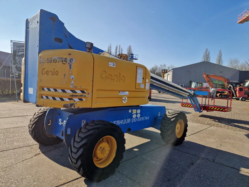 Genie S65 4X4 - Nacelle télescopique: photos 4 Genie S65 4X4 - Nacelle télescopique: photos 4
