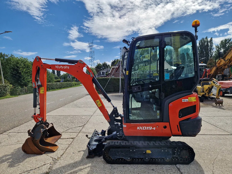 Kubota KX019-4 met 1990 uur - Mini pelle: photos 1 Kubota KX019-4 met 1990 uur - Mini pelle: photos 1