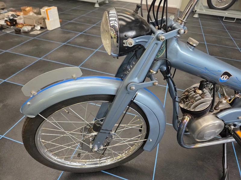 NSU Quick oldtimer motorfiets - Motocyclette: photos 5 NSU Quick oldtimer motorfiets - Motocyclette: photos 5