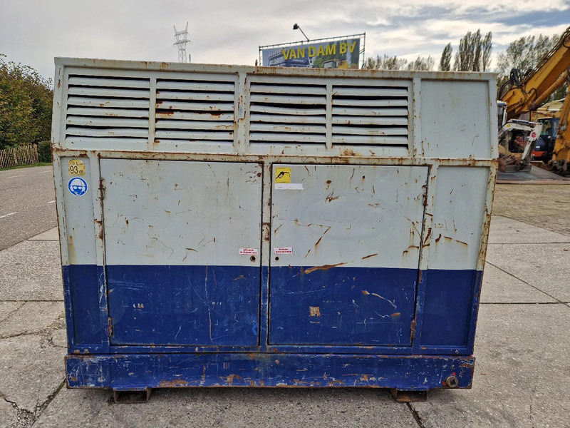 Onbekend geluidgedempt aggregaat met Stamford generator 72.5 kVA - Groupe électrogène: photos 1 Onbekend geluidgedempt aggregaat met Stamford generator 72.5 kVA - Groupe électrogène: photos 1