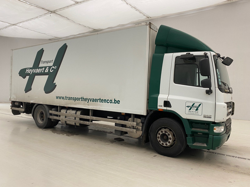 DAF CF75.250 - damaged engine* - Camion fourgon: photos 3 DAF CF75.250 - damaged engine* - Camion fourgon: photos 3