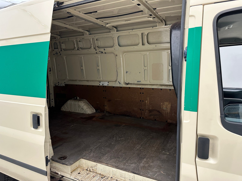 Ford Transit 125 - Fourgon utilitaire: photos 4 Ford Transit 125 - Fourgon utilitaire: photos 4