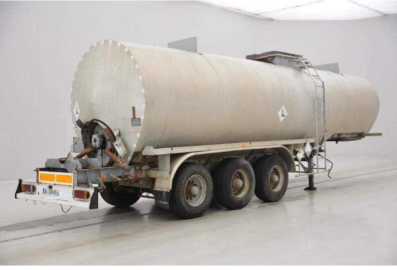 Fruehauf Bitumen tank trailer - Semi-remorque citerne: photos 3 Fruehauf Bitumen tank trailer - Semi-remorque citerne: photos 3