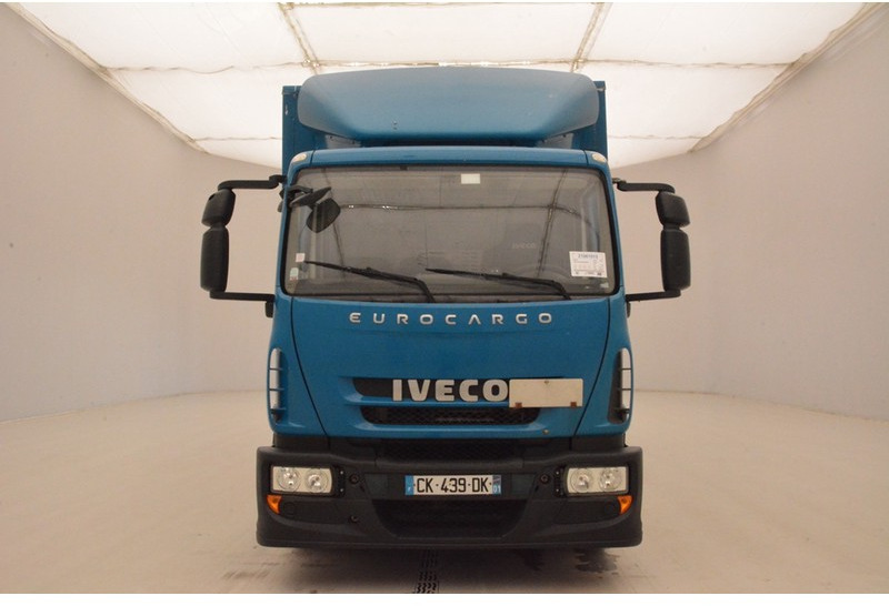 Iveco Eurocargo 120E18 - Camion fourgon: photos 2 Iveco Eurocargo 120E18 - Camion fourgon: photos 2