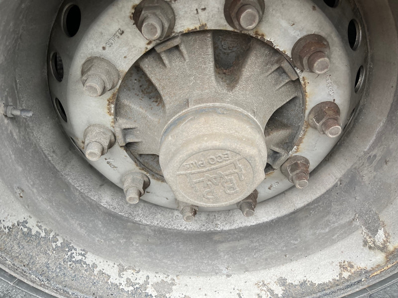 Semi-remorque rideaux coulissants Kässbohrer Tautliner: photos 10 Semi-remorque rideaux coulissants Kässbohrer Tautliner: photos 10